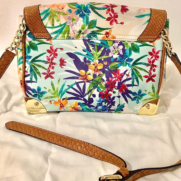 Women bags/purses - Picture 4 of 10